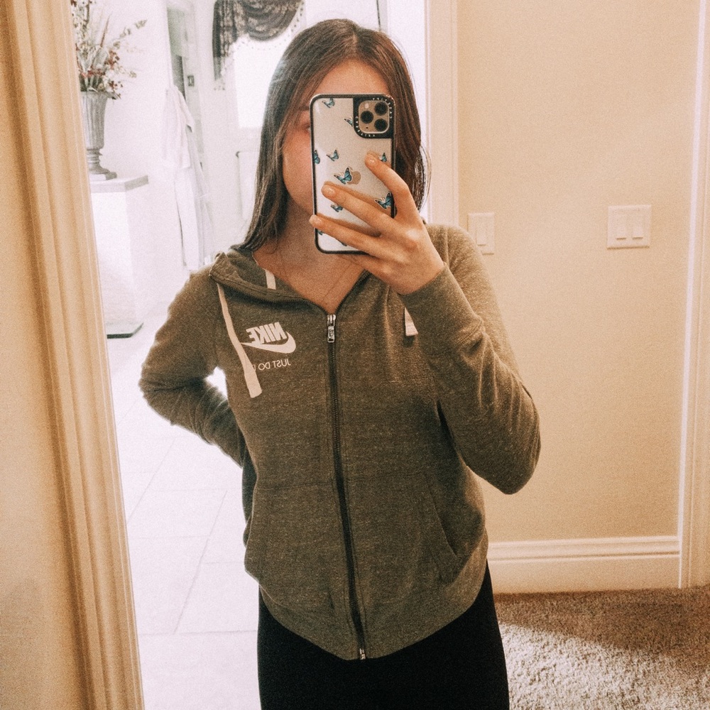 nike⚡️— green zip up!!
